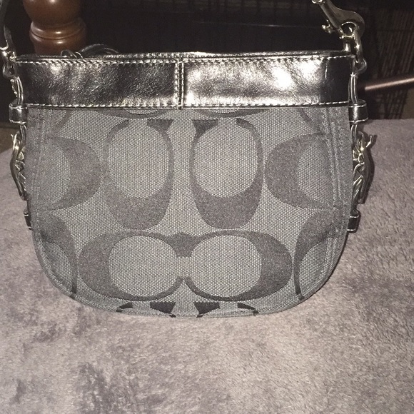 Authentic Coach purse - Picture 4 of 5